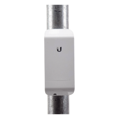 CPE inalámbrico / 2.4 GHz / 150 Mbps / Antena 8 dBi / 1 puerto 10/100 Mbps / PoE 24V / 161x31x80 mm