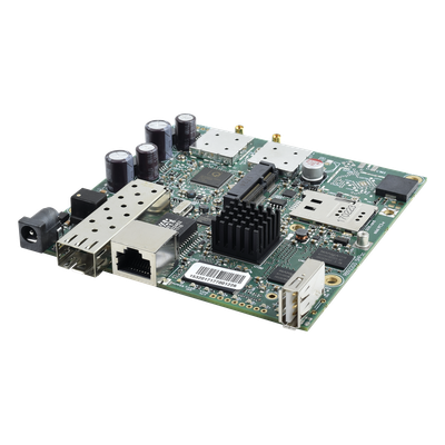 Router Inalámbrico / Wi-Fi 5 802.11ac / 867 Mbps / 1 Puerto Gigabit / SFP / CPU 720 MHz / MiniPCIe 3G/4G / RouterOS L4
